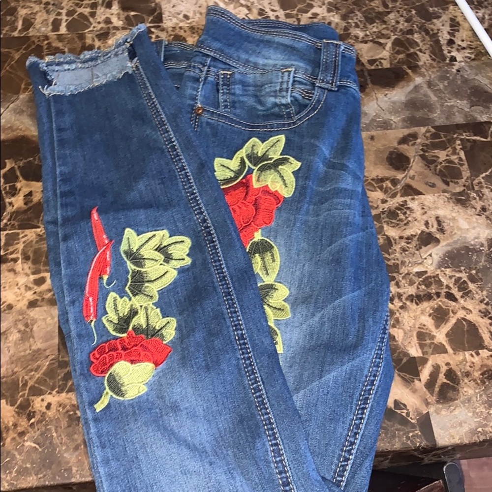 Ankle length super skinny jean